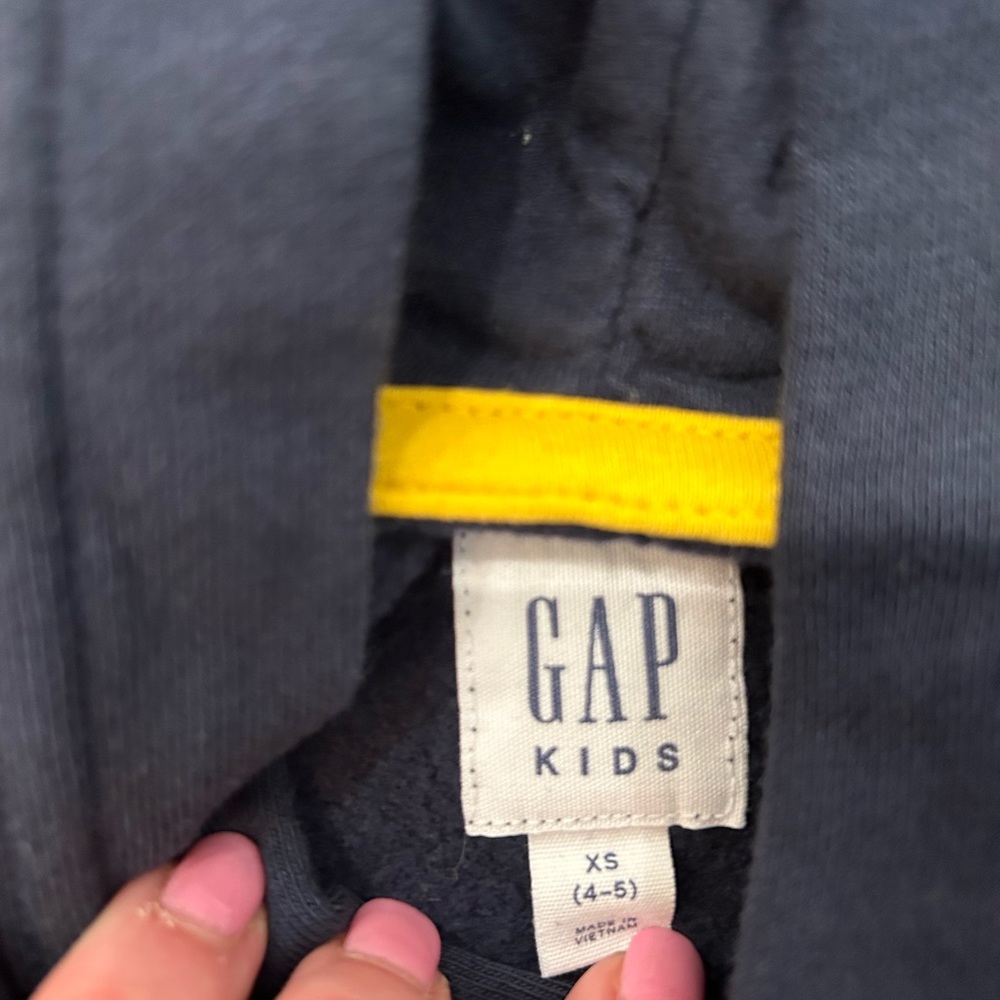 Boys Navy Gap Hoodie with Yellow Patch Print size XS - Picture 3 of 6